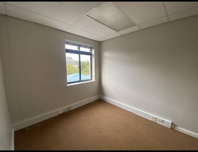 48M² OFFICE TO LET IN STEENBERG